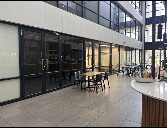 217M² OFFICE TO LET IN MENLYN